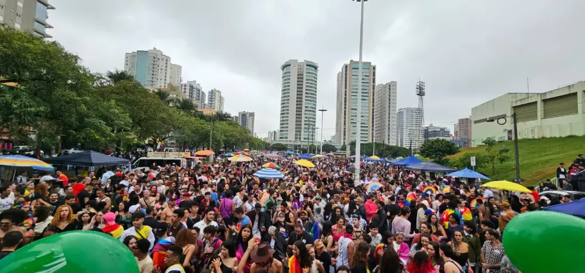 comunidade lgbt faz festa em Maringá