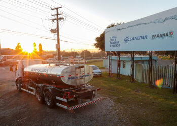 Sanepar envia caminhões-pipa para ajudar Rio Grande do Sul com abastecimento - Foto: Geraldo Bubniak/AEN