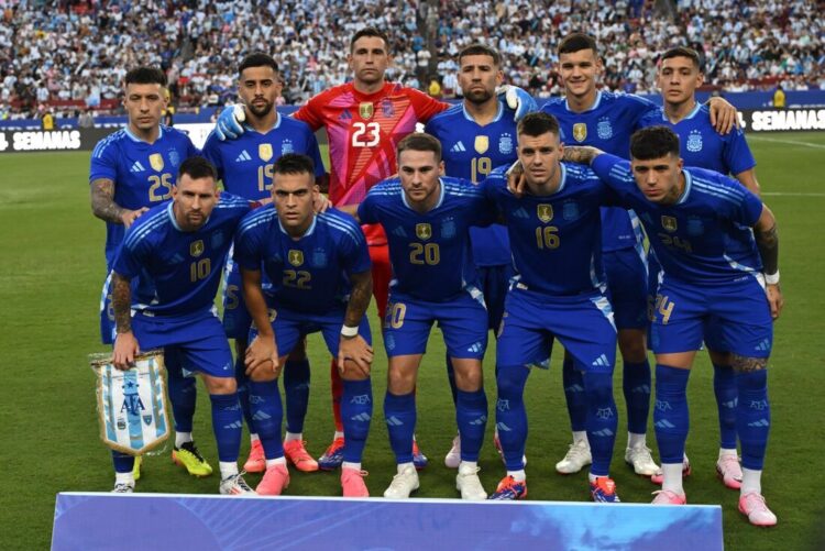 Argentina, atual campeã do mundo e da Copa América - Foto: Andrew Caballero Reynolds/AFP