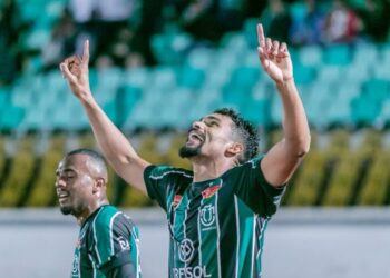 Ronald Carvalho, zagueiro, fez o gol único da vitória do MFC sobre o Pouso Alegre, no turno, em partida no WD. Foto: Fernando Teramatsu/Maringá FC