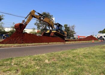 Começam obras do Viaduto do Catuaí