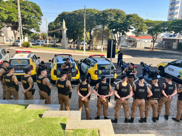 Abertura da ação ocorreu na praça da Paróquia Nossa Senhora de Fátima (Crédito: 32º BPM)