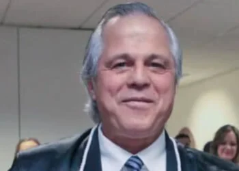 CNJ afasta desembargador Luiz de Paula Espíndola