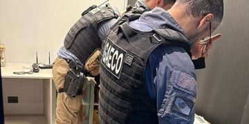 Gaeco cumpre mandados contra policiais militares