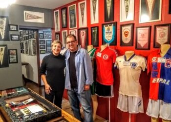 Antonio Roberto de Paula, fundador do Museu Esportivo, é homenageado pela Câmara de Vereadores de Maringá