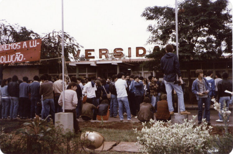 ocupação da Reitoria da UEM completa 40 anos