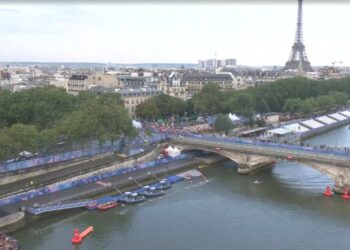 Água do Rio Sena segue preocupando delegações na Olimpíada de Paris - Foto: Reprodução