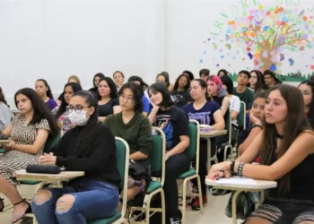 Cursinho pré-vestibular gratuito da Prefeitura tem 18 aprovados no vestibular de inverno da UEM