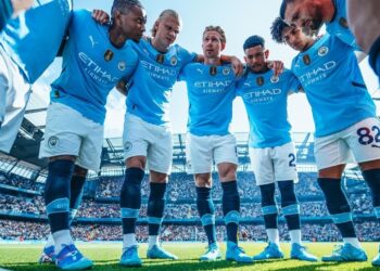 Manchester City começa a ser julgado por suposta violação às regras de fair play financeiro na Inglaterra - Foto: Rede social/Man. City