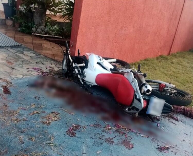 motos de alta cilindrada em acidentes que mataram dois em Campo Mourão