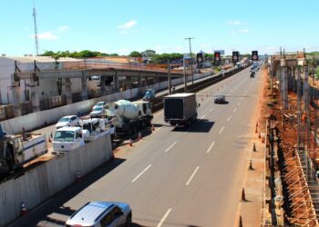 Nova etapa da construção de dois viadutos em Sarandi altera bloqueio de faixas