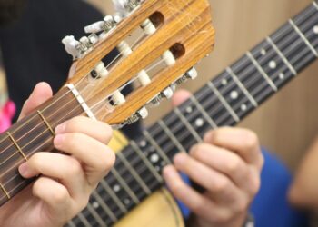 Aula/ensaio da Turma de Violas e Violões nesta segunda-feira, 21 (Crédito: Cristiano Martinez)