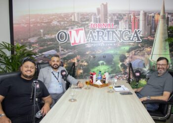 Alan Miranda e Fredison Carneiro nos estúdios de O Maringá (Crédito: Pamela Maria)