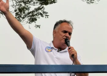 Carlos De Paula lidera pesquisa e é favorito na eleição em Sarandi