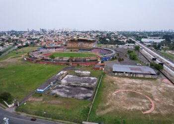 Estádio Pinheirão vai virar centro de Convenções - Foto: Ricardo Ribeiro/AEN