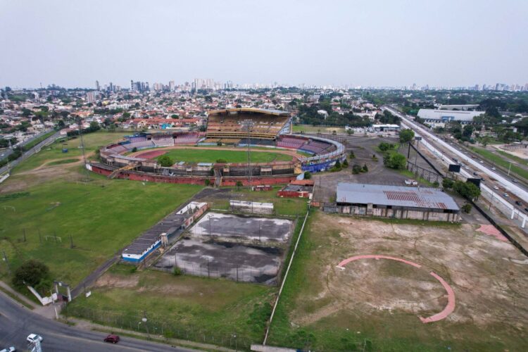 Estádio Pinheirão vai virar centro de Convenções - Foto: Ricardo Ribeiro/AEN