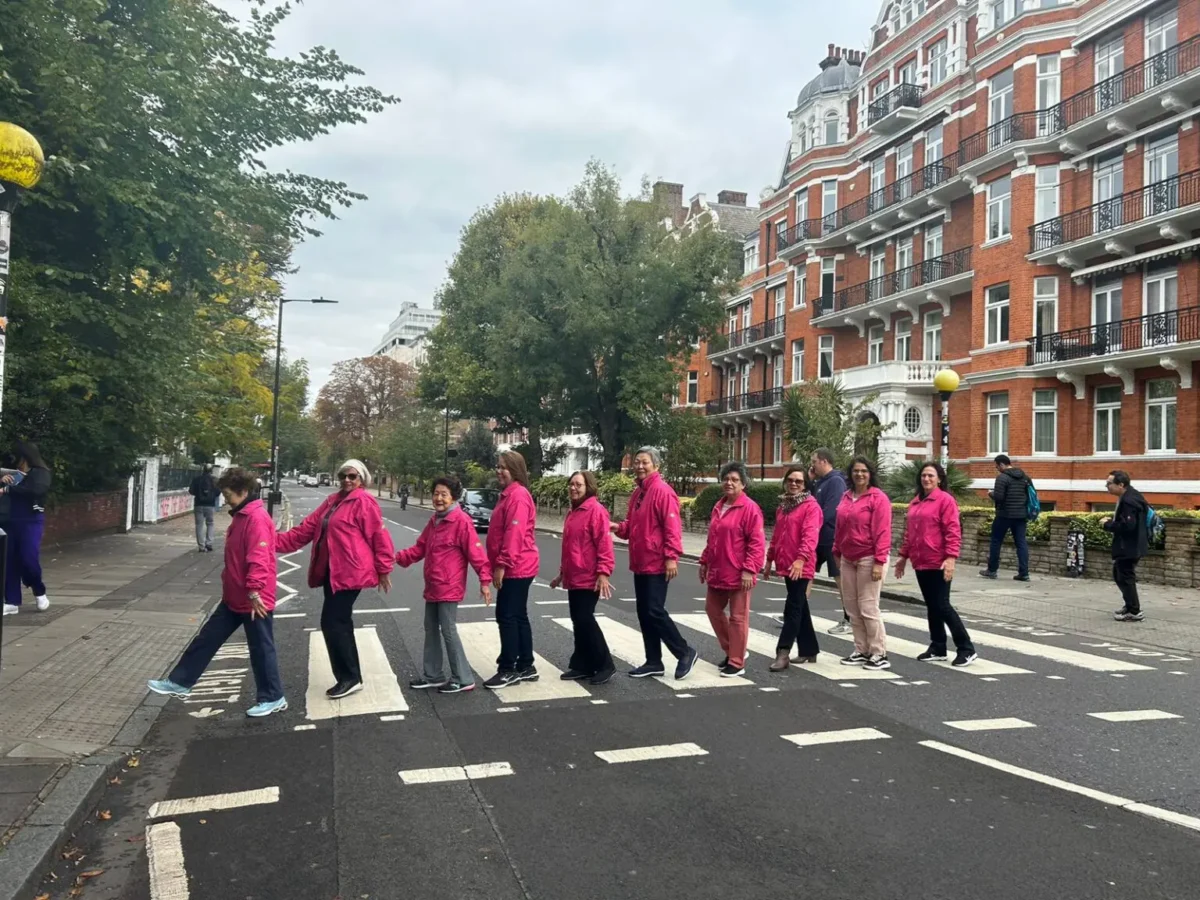 Um grupo de idosos que estudam língua inglesa na Unati UEM vai passar 13 dias em Londres e Paris