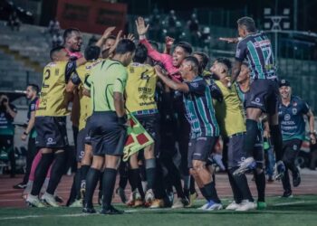 Na edição anterior, Tricolor venceu PSTC na final e ficou com o troféu Juninho Palpite em duelo disputado no Estádio Willie Davids. Crédito: Fernando Teramatsu/Maringá FC.