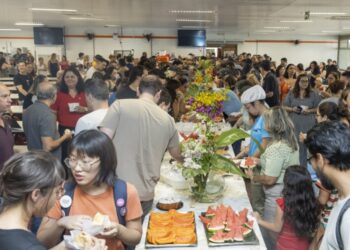 UEM homenageia servidores atividos e aposentados