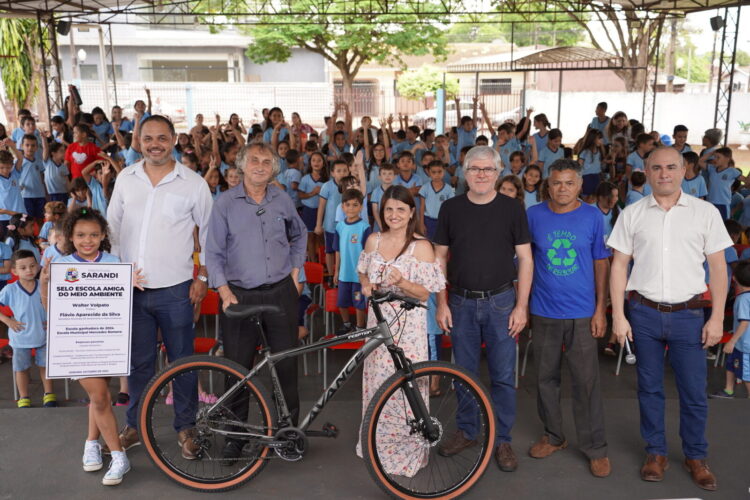 Alunos de escolas de Sarandi arrecadam 17 toneladas de lixo eletrônico - Foto: Pref. Sarandi