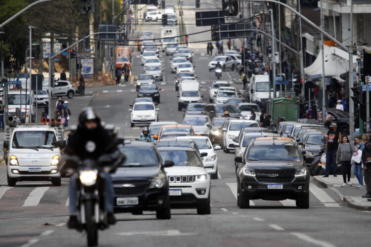 Para transferir, basta acessar o site do Nota Paraná, fazer o login com CPF e senha, clicar na aba “Minha Conta Corrente” e selecionar “Transferir crédito para pagamento de IPVA” - Foto: Arquivo/AEN