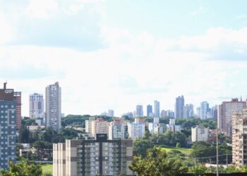 Paisagem urbana de Maringá, vista da região do antigo aeroporto (Crédito: Cristiano Martinez)