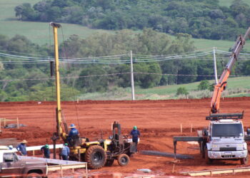 Obras no Parque Industrial de Maringá (Crédito: Cristiano Martinez)