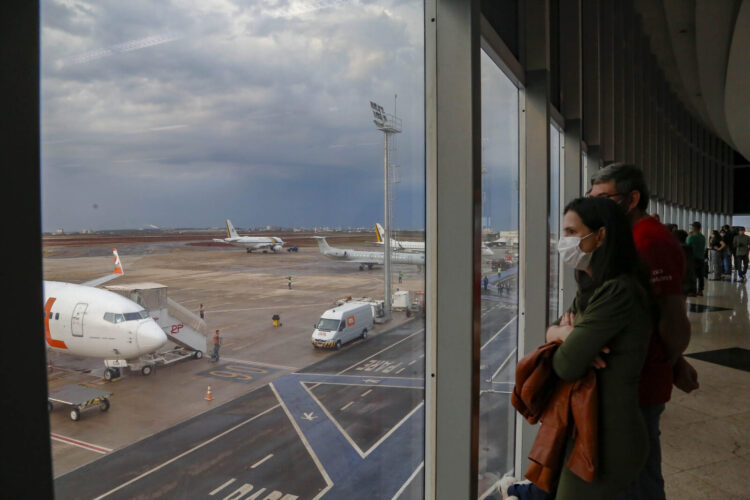 A Gol Linhas Aéreas anunciou na última sexta-feira, 22, em parceria com o Governo do Paraná, o lançamento de uma nova rota direta que terá início no dia 21 de dezembro - Foto Gilson Abreu/AEN