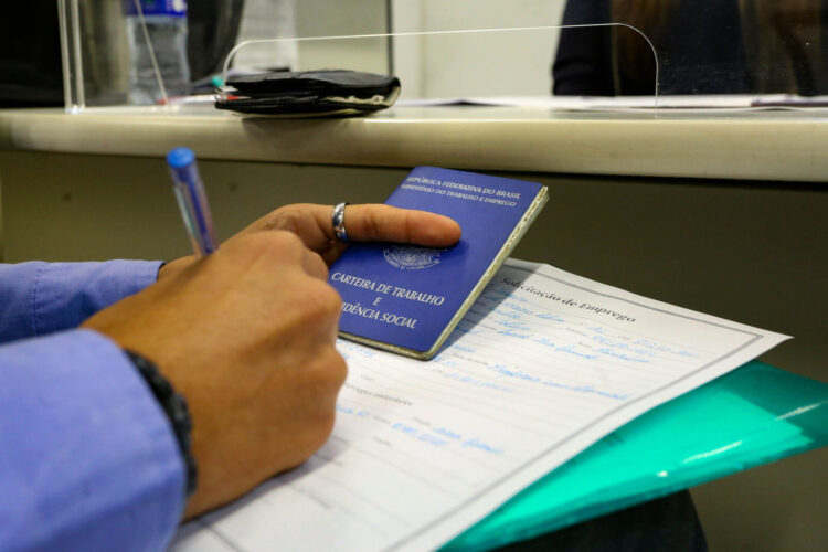 Governo promove amanhã, 21, na sexta-feira, 22 e nos dias 26, 28 e 29, um mutirão temático voltado à empregabilidade da população afrodescendente - Foto: Gilsou Abreu/AEN