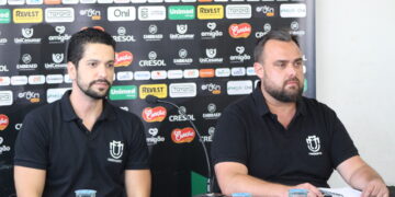 Presidente do clube João Vitor Mazzer e diretor de Futebol Tiago Reinis (Crédito: Cristiano Martinez)