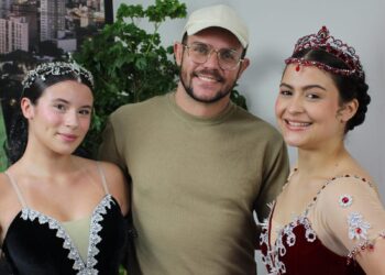 Nos dias 11 e 12 de dezembro, o Teatro Calil Haddad, vai ser palco de um grande espetáculo intitulado ‘Flora’ com os alunos do ballet clássico municipal de Maringá - Foto: Pamela Maria/OM