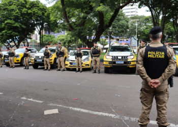 Concentração de policiais na Praça Raposo Tavares (Crédito: Comunicação Social/4ºBPM)