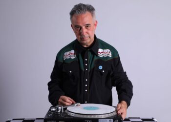 DJ Andye Iore vem com postpunk, punk, 80s, rockabilly, hard glam (Crédito: Divulgação)