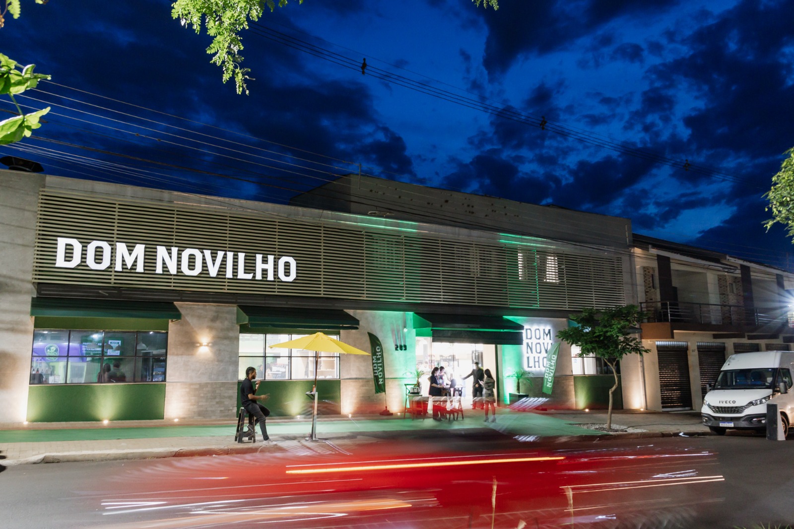 Dom Novilho, na Avenida Alziro Zarur