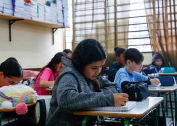 O processo mobilizou a comunidade escolar ao longo dos últimos dias e contou com a participação de pais, responsáveis, estudantes e servidores - Foto: Gabriel Rosa/AEN