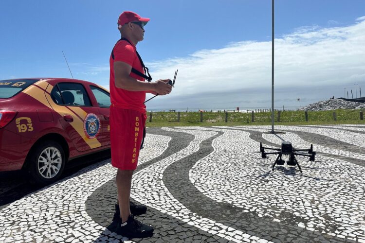 Utilizado por forças de segurança de elite mundial, dois novos drones foram adquiridos e estão sendo utilizados para ajudar na segurança dos banhistas no litoral paranaense - Foto: CBMPR