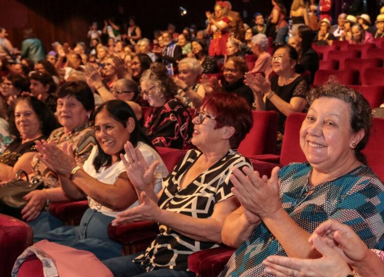 Governo do Paraná destinou R$ 25,87 milhões para ações voltadas a pessoas idosas - Foto: Robson Mafra/SEMIPI