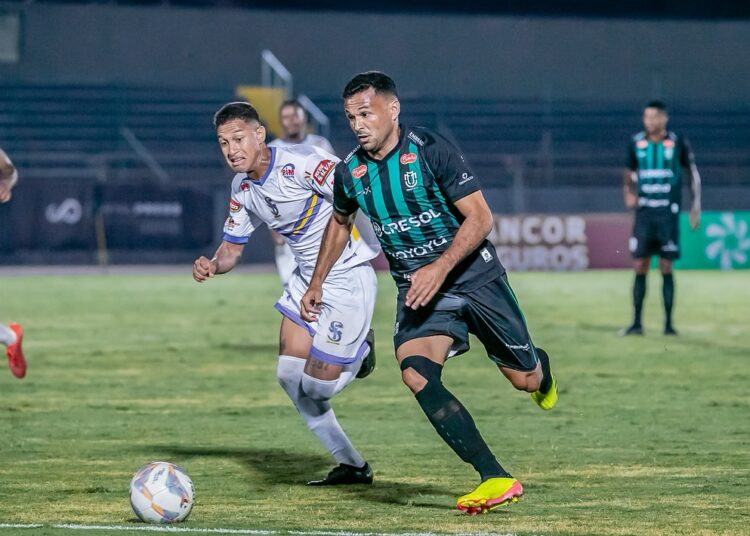 Maringá FC vence o Sãojoseense na abertura doi Paranaense