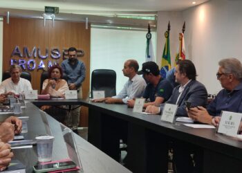 Logo na primeira reunião os prefeitos foram informados sobre o leilão de rodovias e o impacto em suas cidades