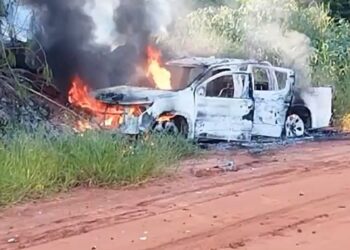 caminhonete da família paraguaia encontrada incendiada