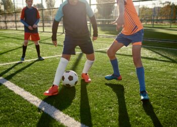 projeto social oferece aulas de futebol gratuitas