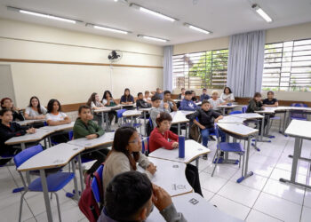 APP-Sindicato diz que aulas foram iniciadas com problemas em escolas, como falta de professores