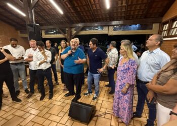 Vermelho e Matheus Vermelho reúnem lideranças em Foz do Iguaçu