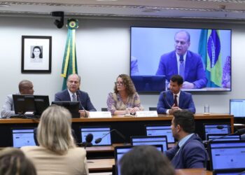 Eleito por unanimidade, Ricardo Barros assume presidência de comissão permanente da Câmara