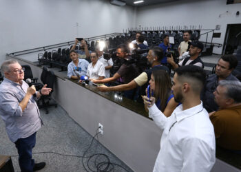 Vereadores de Maringá vão eleger presidente domingo, 23