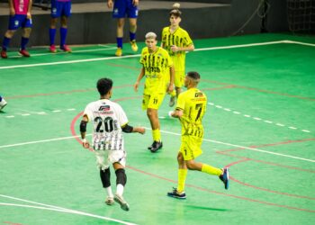 Os maringaenses fizeram 3 a 0 contra o Loanda Futsal com dois gols de Hard e um de Alan e subiram para a vice-liderança da chave C - Foto: Alexandre Henrique / DM Fotos / Disposicão