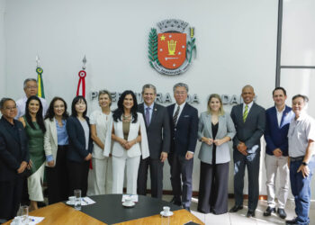 Cônsul-geral do Japão no Brasil visita Maringá