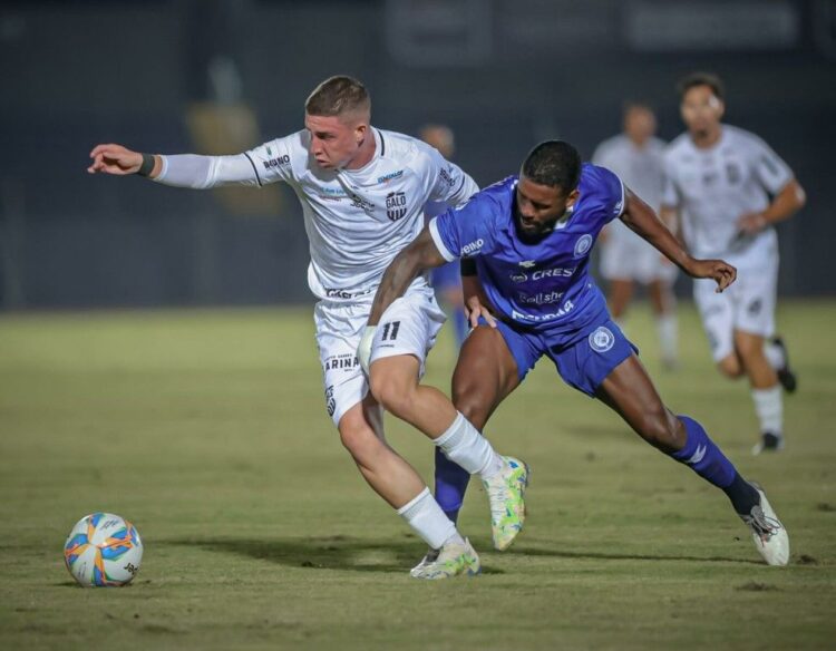 Crédito: Luiz Viana/Galo Maringá.