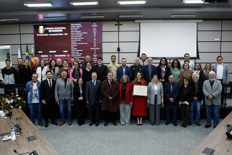 Câmara de Maringá homenageia a UEM por seus 55 anos