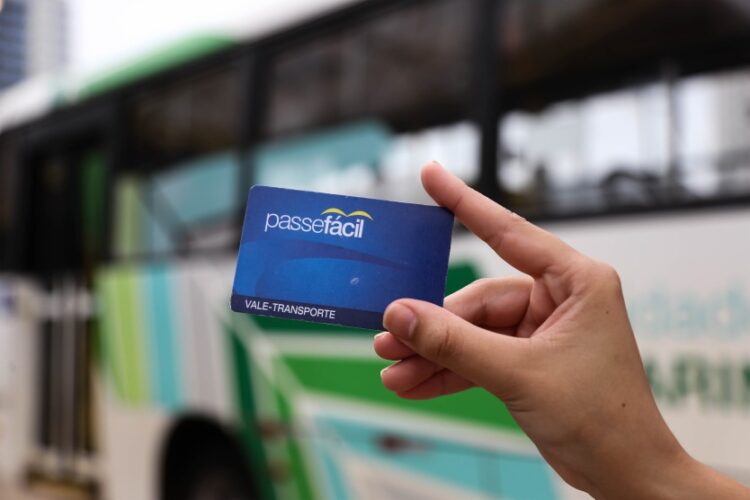 Passagem de ônibus em Maringá tem novo preço a partir de terça-feira